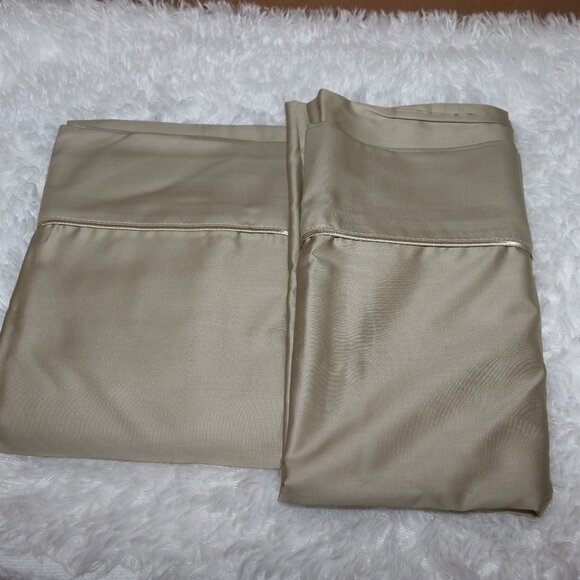 Dreamfit Other - Dreamfit bronze called Truffle pillowcases set of 2 41x21